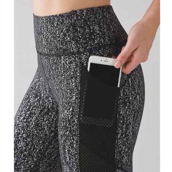 Lululemon Fit Physique Crop Luon leggings size 6 - Picture 3 of 7